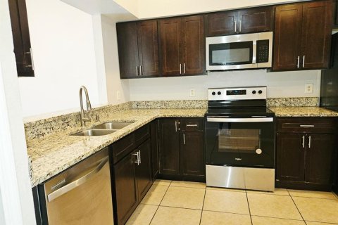 Condominio en alquiler en Orlando, Florida, 3 dormitorios, 107.95 m2 № 1911609 - foto 4