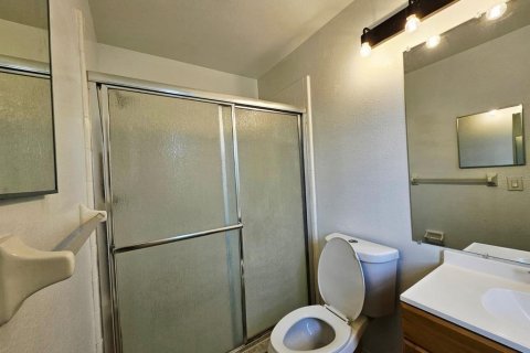 Condominio en alquiler en Orlando, Florida, 3 dormitorios, 107.95 m2 № 1911609 - foto 10