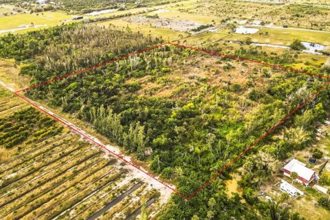 Terreno en venta en Bokeelia, Florida № 1034775 - foto 3