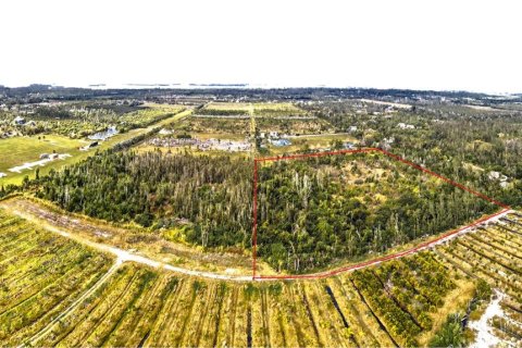 Terreno en venta en Bokeelia, Florida № 1034775 - foto 1