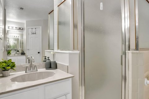 Casa en venta en Port St. Lucie, Florida, 3 dormitorios, 170.01 m2 № 2001866 - foto 15