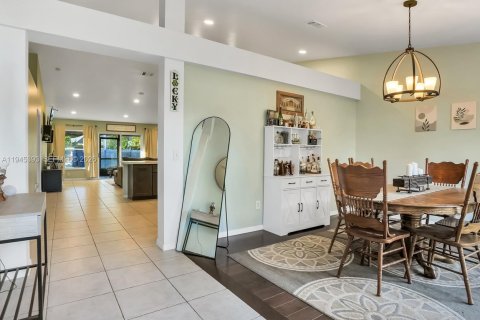 Casa en venta en Port St. Lucie, Florida, 3 dormitorios, 170.01 m2 № 2001866 - foto 4