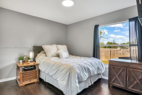 Casa en venta en Port St. Lucie, Florida, 3 dormitorios, 170.01 m2 № 2001866 - foto 18