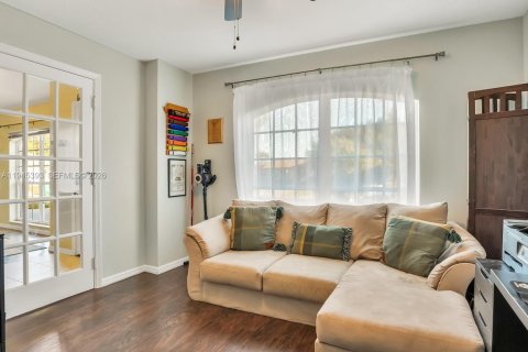 Casa en venta en Port St. Lucie, Florida, 3 dormitorios, 170.01 m2 № 2001866 - foto 23