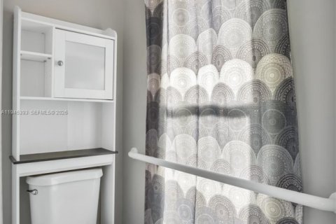 Casa en venta en Port St. Lucie, Florida, 3 dormitorios, 170.01 m2 № 2001866 - foto 17