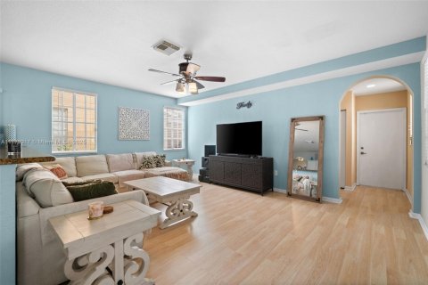 House in Homestead, Florida 4 bedrooms, 260.03 sq.m. № 1714726 - photo 19