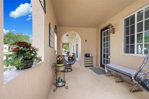 House in Homestead, Florida 4 bedrooms, 260.03 sq.m. № 1714726 - photo 6