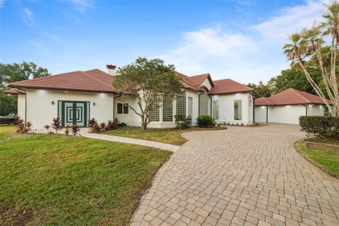 House in Lutz, Florida 4 bedrooms, 484.95 sq.m. № 1838859 - photo 7