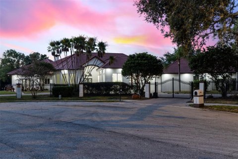 House in Lutz, Florida 4 bedrooms, 484.95 sq.m. № 1838859 - photo 2