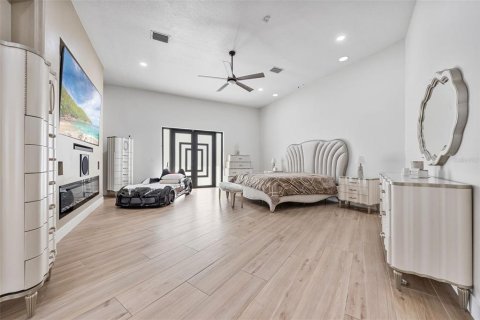 House in Lutz, Florida 4 bedrooms, 484.95 sq.m. № 1838859 - photo 22