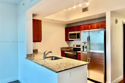 Снять в аренду кондоминиум в Майами, Флорида 1 спальня, 78.22м2, № 1999859 - фото 4