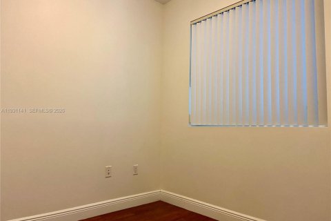 Снять в аренду кондоминиум в Майами, Флорида 1 спальня, 78.22м2, № 1999859 - фото 9