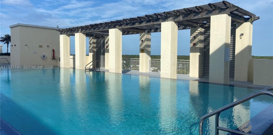 Кондоминиум с 1 спальней в Майами, Флорида № 1999859