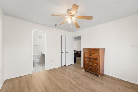 Copropriété à vendre à Gainesville, Floride: 4 chambres, 109.35 m2 № 2103167 - photo 12