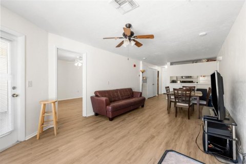 Copropriété à vendre à Gainesville, Floride: 4 chambres, 109.35 m2 № 2103167 - photo 8