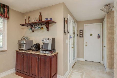 House in Tarpon Springs, Florida 2 bedrooms, 96.71 sq.m. № 1832889 - photo 13