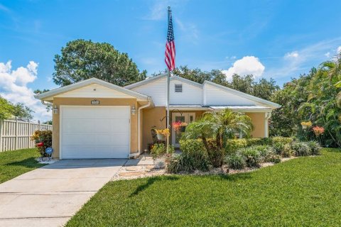 House in Tarpon Springs, Florida 2 bedrooms, 96.71 sq.m. № 1832889 - photo 1