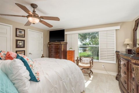 House in Tarpon Springs, Florida 2 bedrooms, 96.71 sq.m. № 1832889 - photo 22