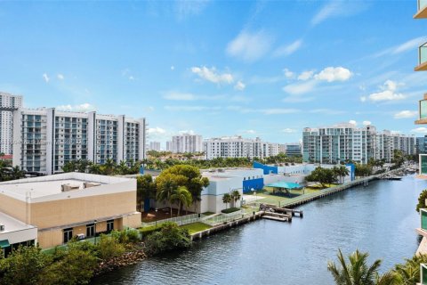 Condo in Aventura, Florida, 2 bedrooms  № 1741330 - photo 26
