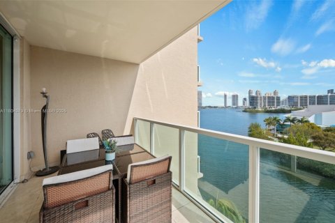 Condo in Aventura, Florida, 2 bedrooms  № 1741330 - photo 2