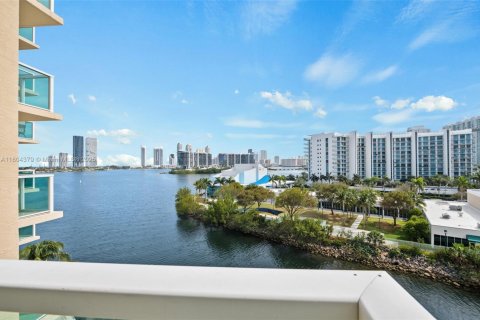 Condo in Aventura, Florida, 2 bedrooms  № 1741330 - photo 4
