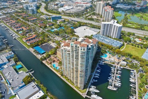 Condo in Aventura, Florida, 2 bedrooms  № 1741330 - photo 5