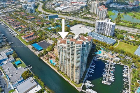 Condo in Aventura, Florida, 2 bedrooms  № 1741330 - photo 30