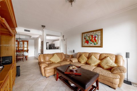 Copropriété à vendre à Doral, Floride: 2 chambres, 103.59 m2 № 2060692 - photo 6