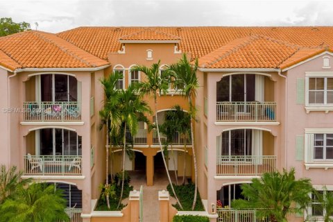 Copropriété à vendre à Doral, Floride: 2 chambres, 103.59 m2 № 2060692 - photo 3