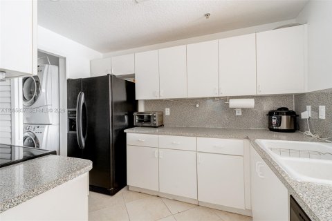 Copropriété à vendre à Doral, Floride: 2 chambres, 103.59 m2 № 2060692 - photo 7