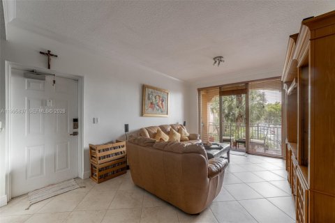 Copropriété à vendre à Doral, Floride: 2 chambres, 103.59 m2 № 2060692 - photo 4