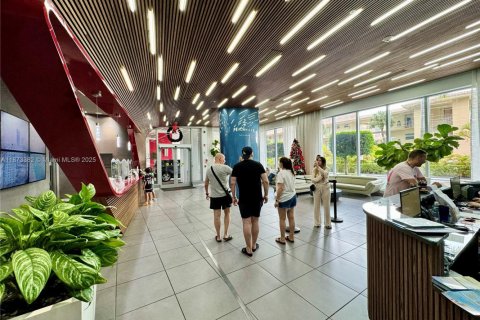 Condominio en venta en Hallandale Beach, Florida, 2 dormitorios, 94.76 m2 № 1983270 - foto 22