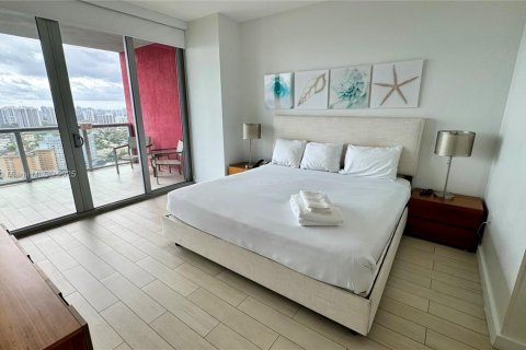 Condominio en venta en Hallandale Beach, Florida, 2 dormitorios, 94.76 m2 № 1983270 - foto 9