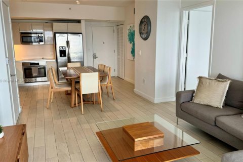 Condominio en venta en Hallandale Beach, Florida, 2 dormitorios, 94.76 m2 № 1983270 - foto 7