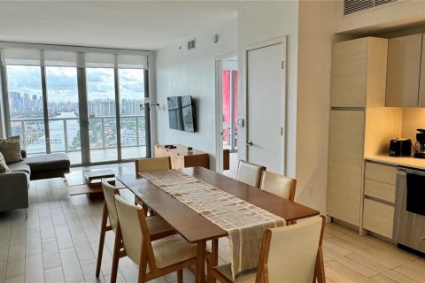 Condominio en venta en Hallandale Beach, Florida, 2 dormitorios, 94.76 m2 № 1983270 - foto 3