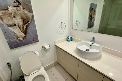 Condominio en venta en Hallandale Beach, Florida, 2 dormitorios, 94.76 m2 № 1983270 - foto 21