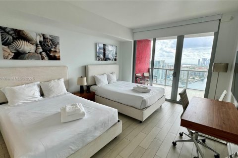 Condominio en venta en Hallandale Beach, Florida, 2 dormitorios, 94.76 m2 № 1983270 - foto 19