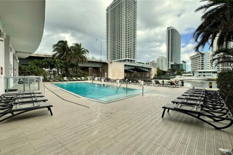 Condominio en venta en Hallandale Beach, Florida, 2 dormitorios, 94.76 m2 № 1983270 - foto 23