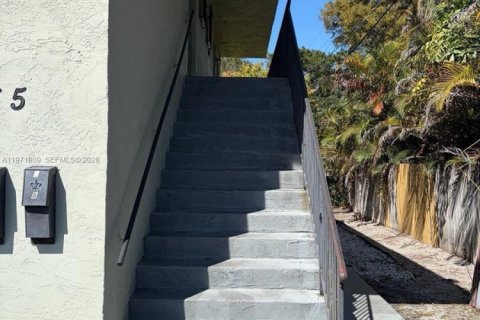 Casa en alquiler en Fort Lauderdale, Florida, 3 dormitorios, 95.32 m2 № 2032324 - foto 13