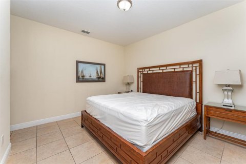 Casa en venta en Kissimmee, Florida, 8 dormitorios, 315.96 m2 № 1544245 - foto 9