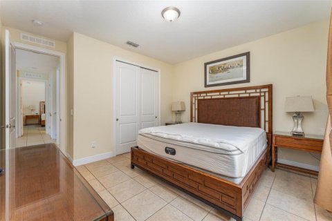 Casa en venta en Kissimmee, Florida, 8 dormitorios, 315.96 m2 № 1544245 - foto 12