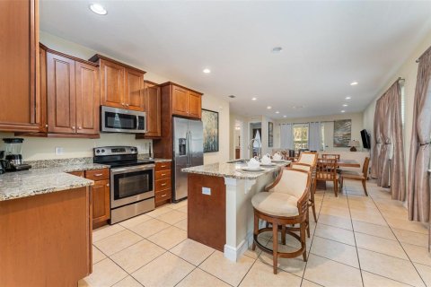 Casa en venta en Kissimmee, Florida, 8 dormitorios, 315.96 m2 № 1544245 - foto 5