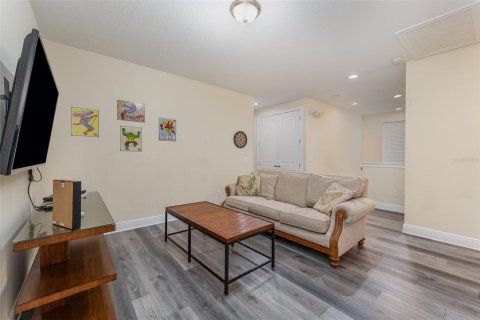 Casa en venta en Kissimmee, Florida, 8 dormitorios, 315.96 m2 № 1544245 - foto 14