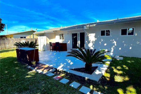 Villa ou maison à louer à Miami, Floride: 3 chambres, 109.35 m2 № 1975666 - photo 25