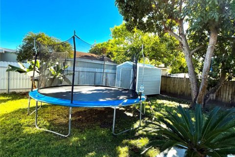Villa ou maison à louer à Miami, Floride: 3 chambres, 109.35 m2 № 1975666 - photo 26