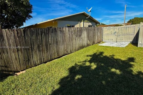 Villa ou maison à louer à Miami, Floride: 3 chambres, 109.35 m2 № 1975666 - photo 28
