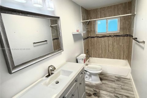 Villa ou maison à louer à Miami, Floride: 3 chambres, 109.35 m2 № 1975666 - photo 21