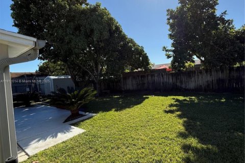 Villa ou maison à louer à Miami, Floride: 3 chambres, 109.35 m2 № 1975666 - photo 29