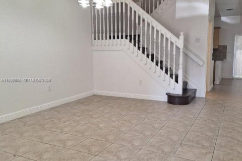 Adosado en alquiler en Miramar, Florida, 4 dormitorios, 180.14 m2 № 2058042 - foto 3