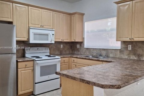 Adosado en alquiler en Miramar, Florida, 4 dormitorios, 180.14 m2 № 2058042 - foto 8